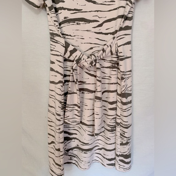 BB Dakota by Steve Madden | The Ride The Wave Dress - Picture 7 of 9